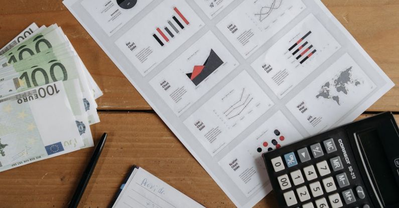 Variable Data Printing - Business Analytic and Calculator on Top of the Table